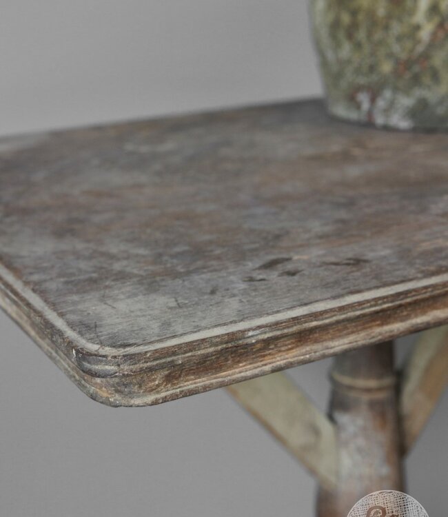 Be-Uniq Antieke Wijntafel | Indonesië | H78 x B84 x D54 cm