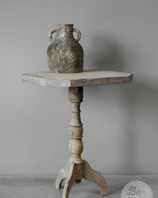 Be-Uniq Antieke Wijntafel | Indonesië | H80 x B65 x D65 cm