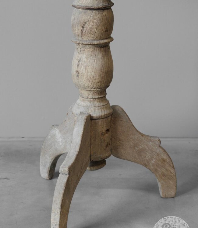 Be-Uniq Antieke Wijntafel | Indonesië | H80 x B65 x D65 cm