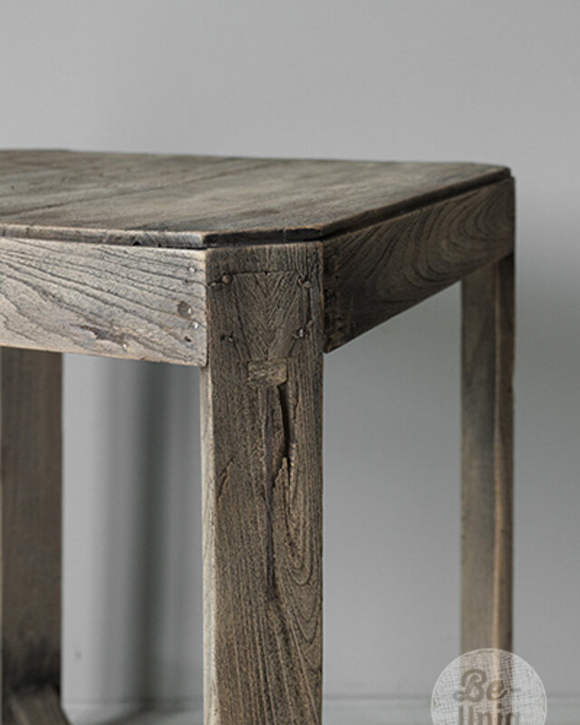 Be-Uniq Oude Bijzettafel | Rustiek Verweerd | H52 x B45 x D45 cm