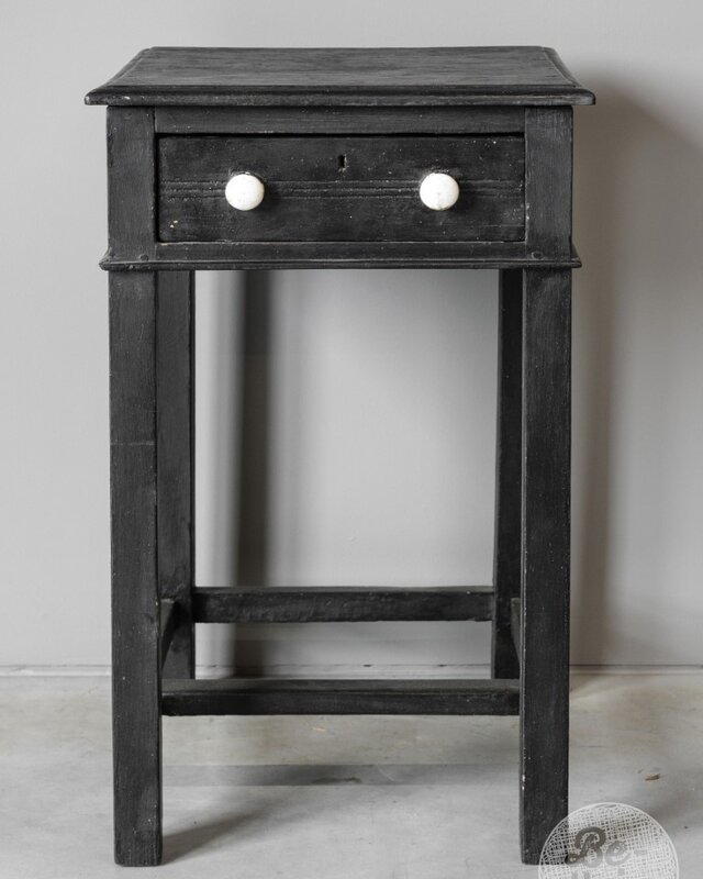 Be-Uniq Oude Bijzettafel | India | H75 x B45 x D45 cm