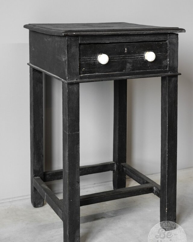Be-Uniq Oude Bijzettafel | India | H75 x B45 x D45 cm