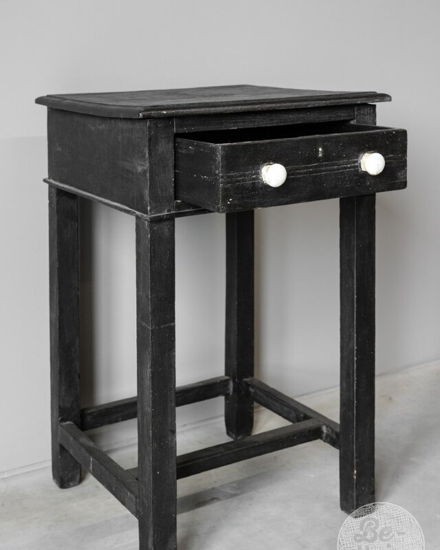 Be-Uniq Oude Bijzettafel | India | H75 x B45 x D45 cm