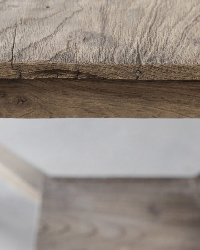 Be-Uniq Authentieke Oude Bijzettafel | India | H60 x B60 x D60 cm