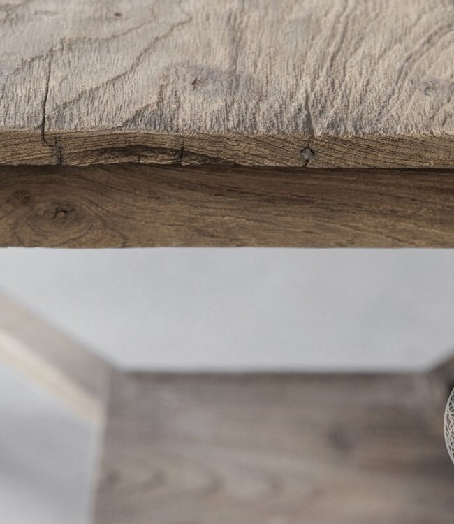 Be-Uniq Authentieke Oude Bijzettafel | India | H60 x B60 x D60 cm