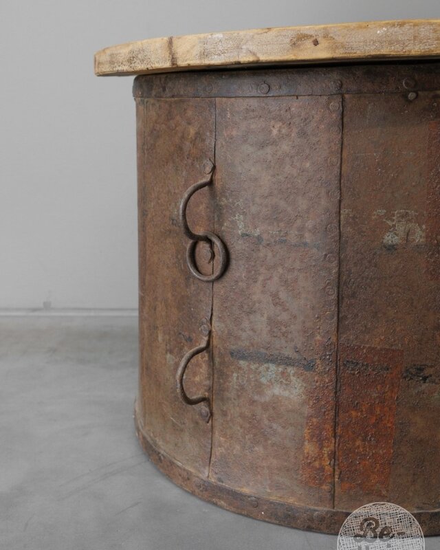 Be-Uniq Bijzettafel | Oude Ton | India | H45 x D57 cm