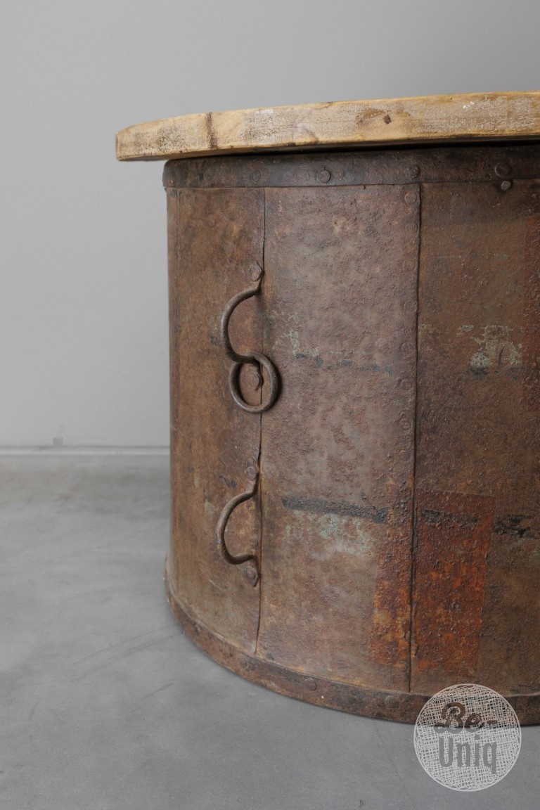 Be-Uniq Bijzettafel | Oude Ton | India | H45 x D57 cm