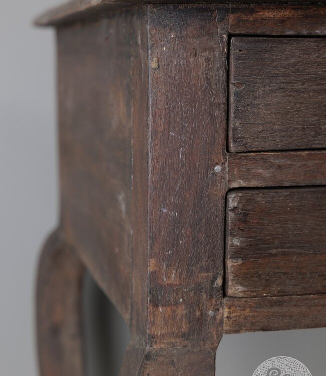 Be-Uniq Oude Bijzettafel | India | H74 x B40 x D40 cm