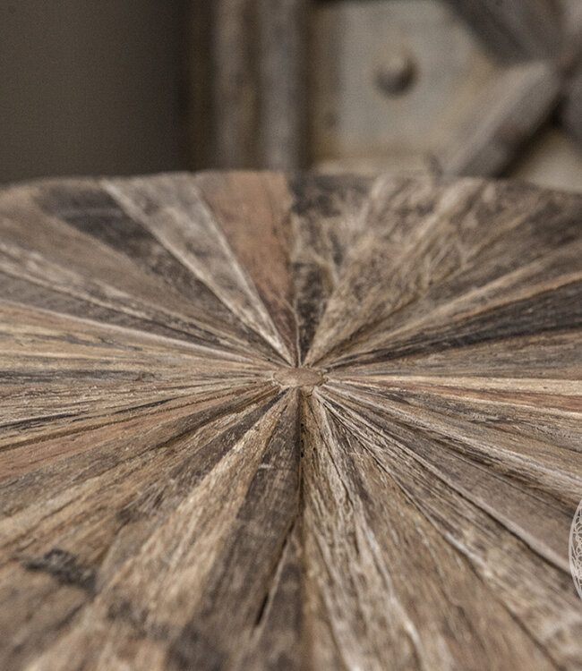 Be-Uniq Bijzettafel Star | Oud Hout | H33 x D57 cm