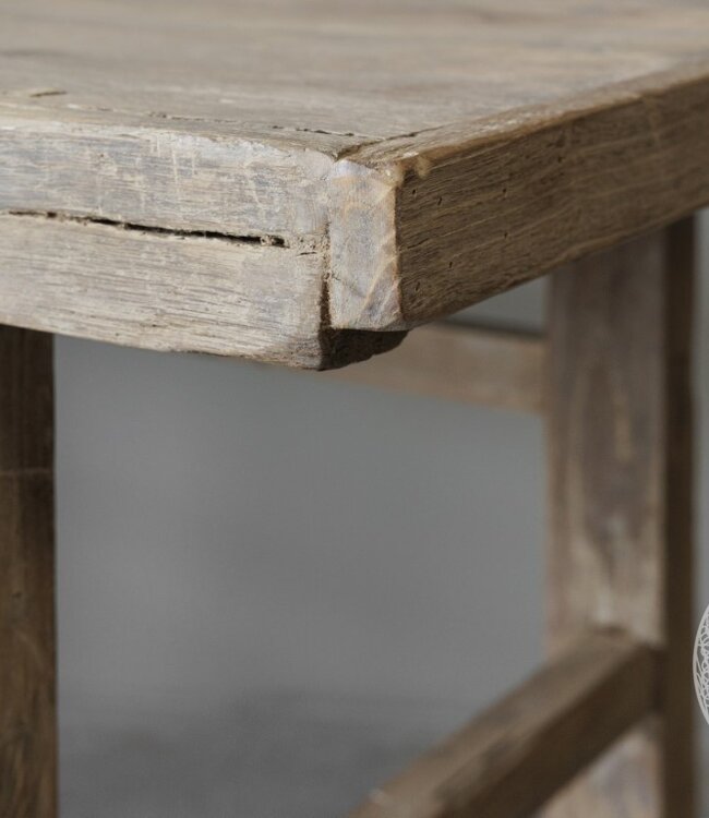 Be-Uniq Oude Bijzettafel | China | H55 x B98 x D54 cm