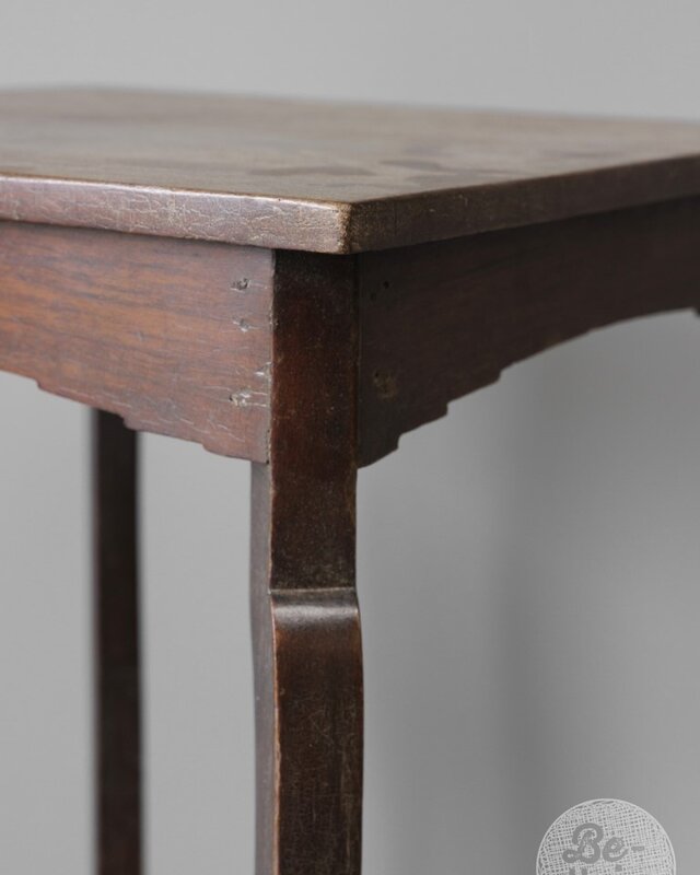 Be-Uniq Oude Bijzettafel | India | H69 x B44 x D45 cm