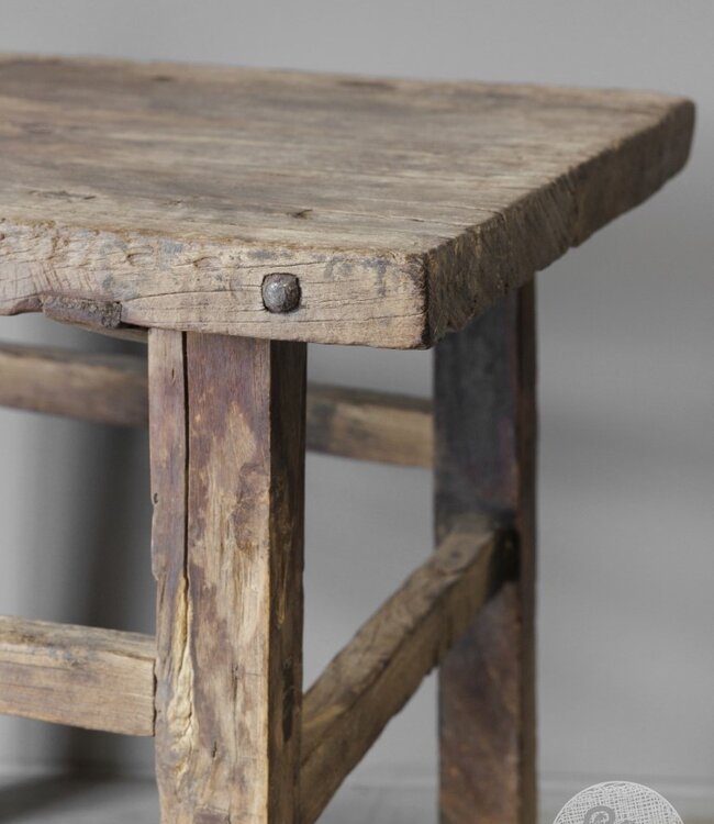 Be-Uniq Oude Bijzettafel | China | H50 x B56 x D44 cm
