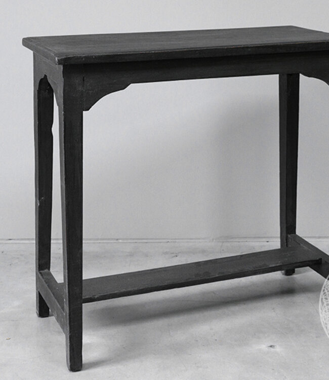 Be-Uniq Oude Bijzettafel | India | H64 x B67 x D33 cm