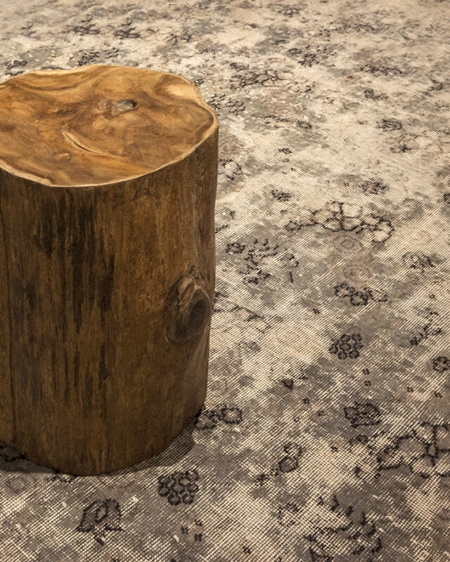 Be-Uniq Hoge Bijzettafel | Hollow | 2 Kleuren Verkrijgbaar
