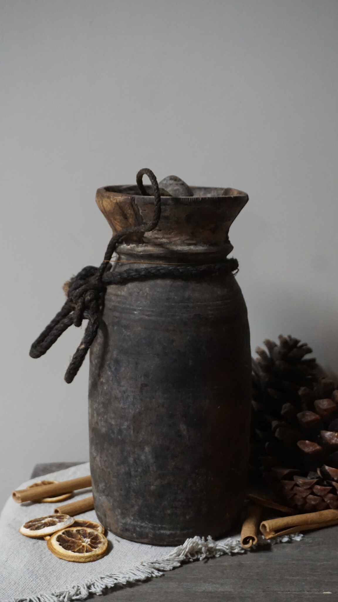 Rene Houtman Nepalese Houten Pot Met Deksel | H28 x D13 cm