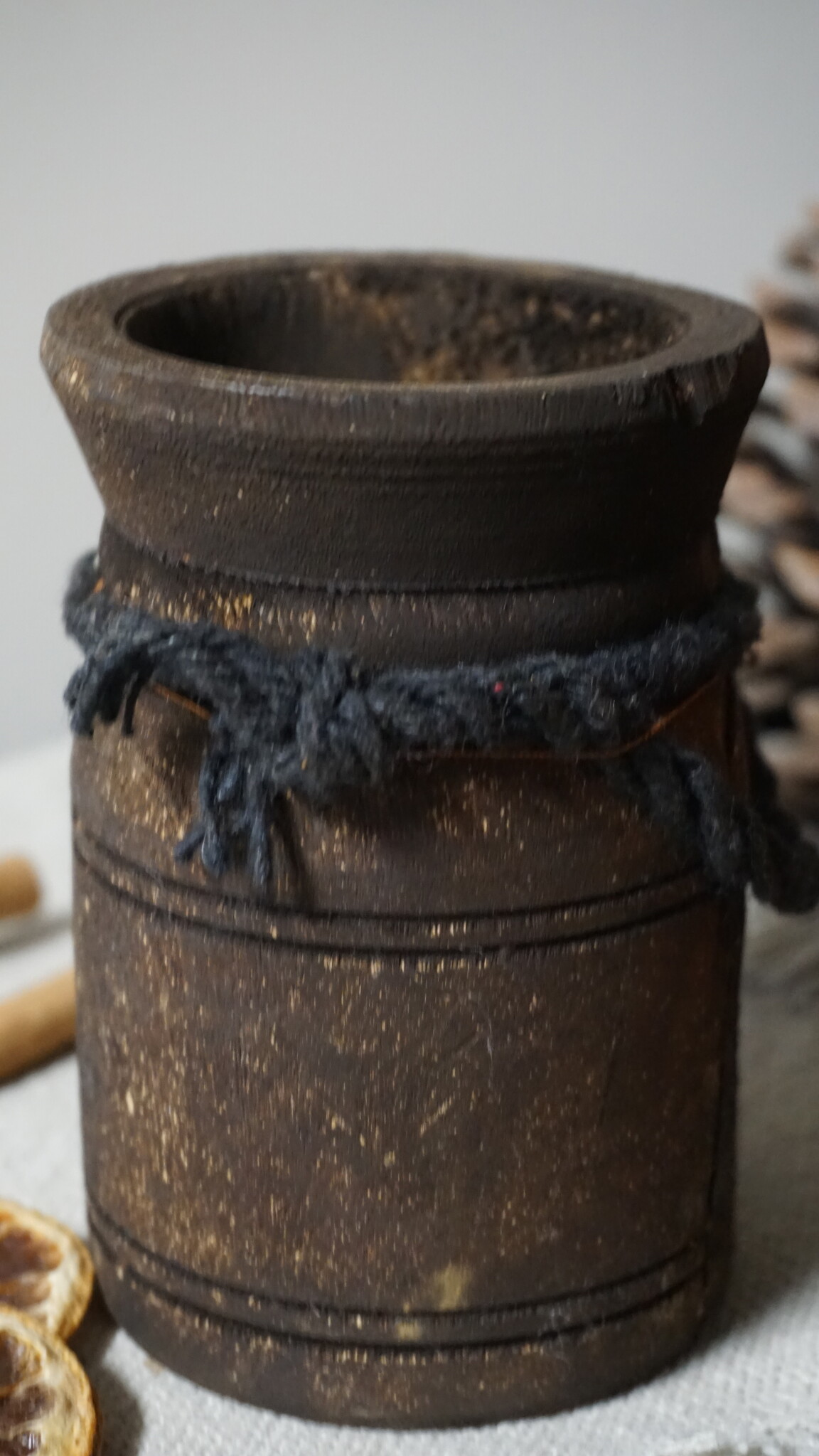 Rene Houtman Nepalese Houten Pot Mini | H12 x D8 cm