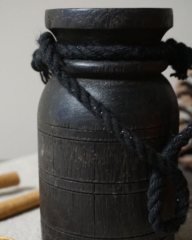 Rene Houtman Nepalese Houten Pot Mini | H13 x D7 cm
