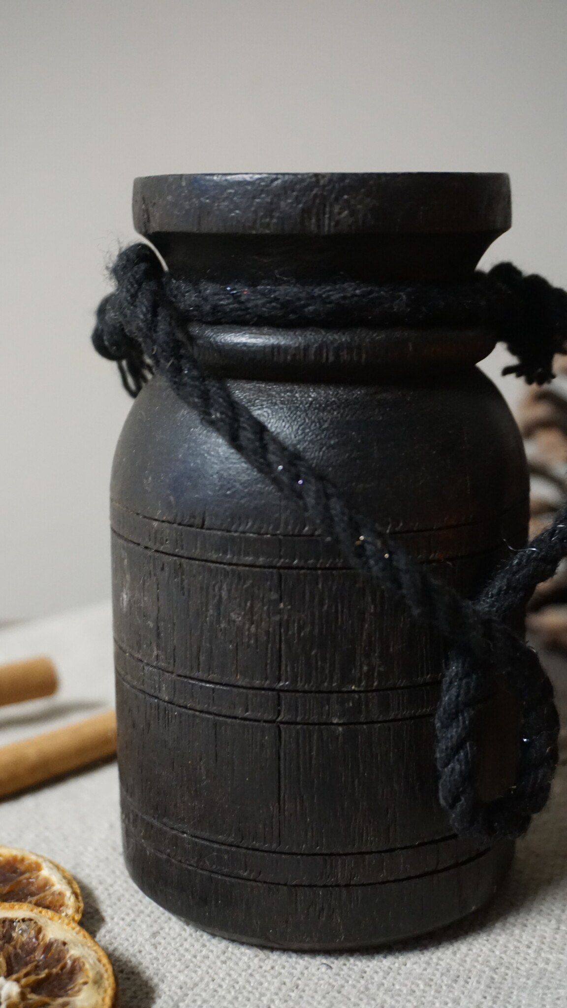 Rene Houtman Nepalese Houten Pot Mini | H13 x D7 cm