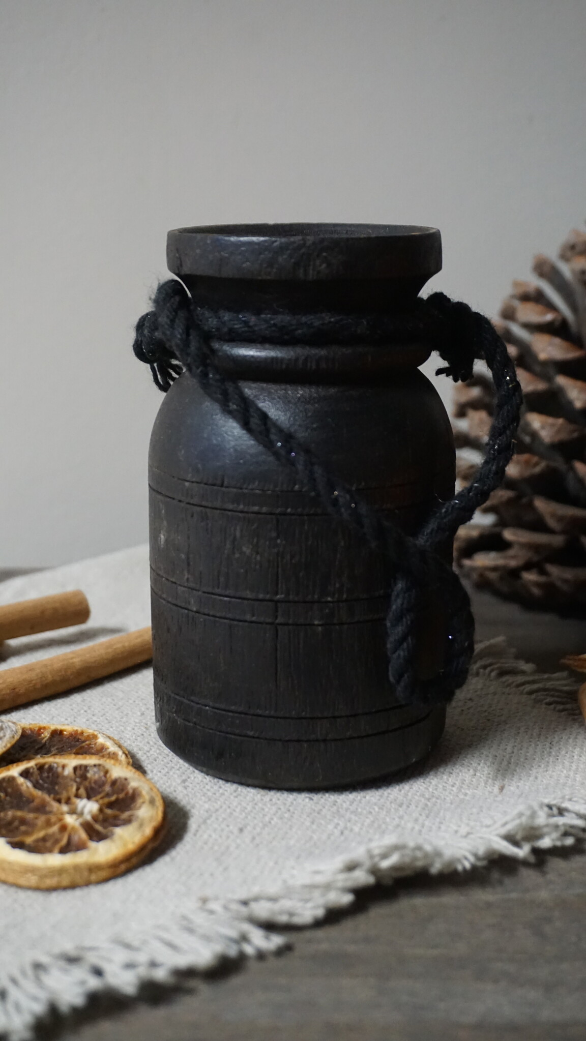 Rene Houtman Nepalese Houten Pot Mini | H13 x D7 cm