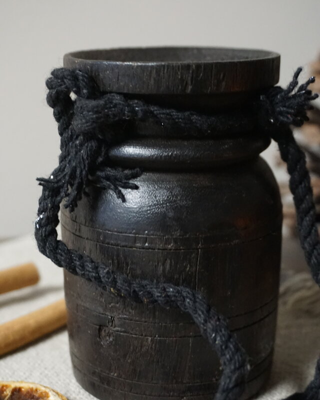 Rene Houtman Nepalese Houten Pot | H11 x D7 cm