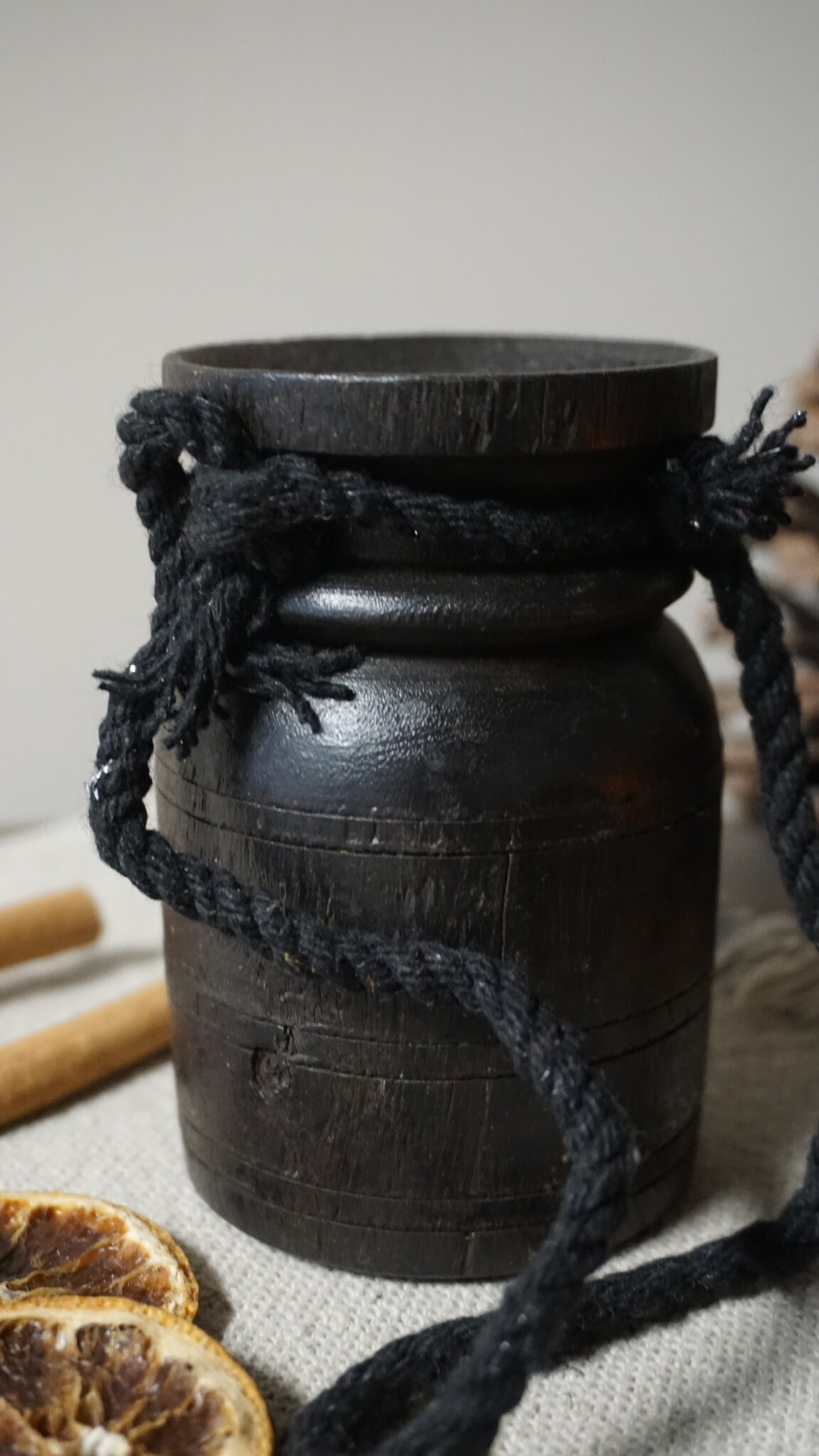 Rene Houtman Nepalese Houten Pot | H11 x D7 cm
