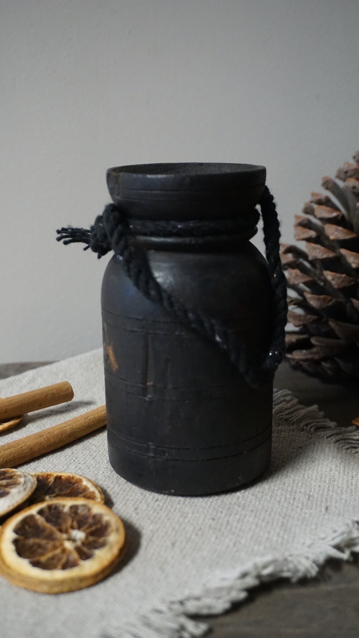 Rene Houtman Nepalese Houten Pot Mini | Nr 2 | H13 x D7 cm