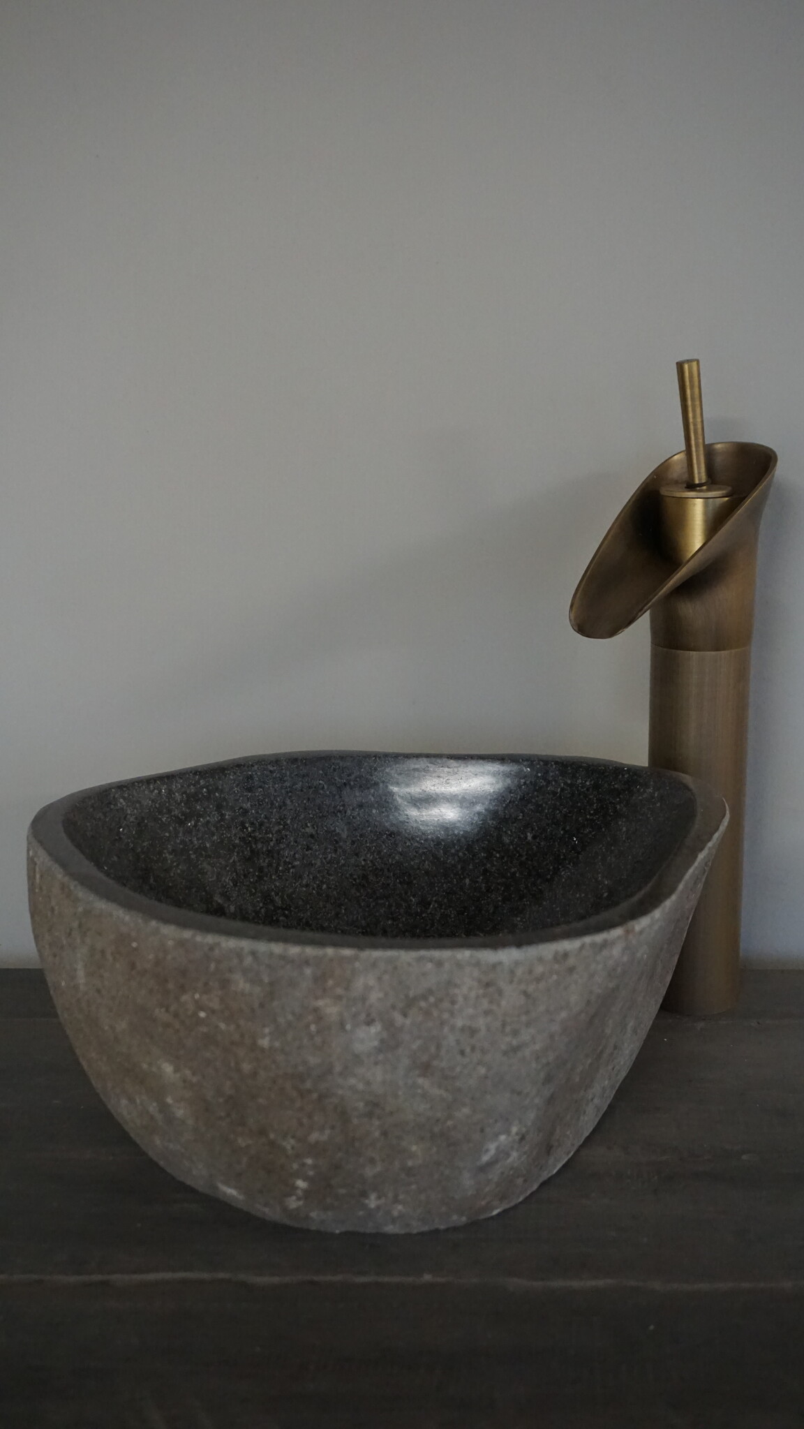 Rene Houtman Kleine Stenen Waskom + Spoelgat | B29 x D26,5 x H13,5 cm