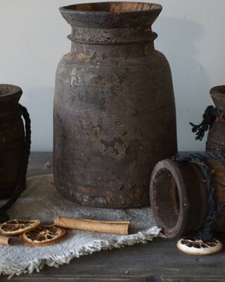 Aura Peeperkorn Nepalese Houten Pot | S | H22 x D12 cm