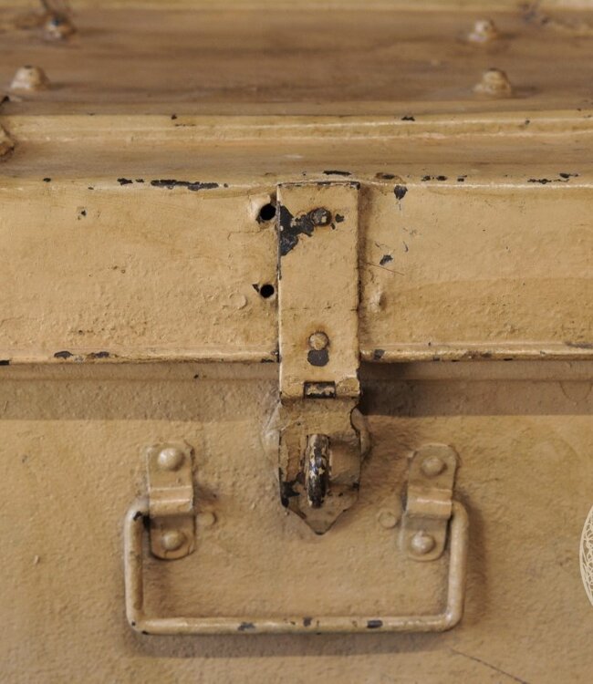 Be-Uniq Oude Metalen Koffer | India | H28 x B77 x D45 cm