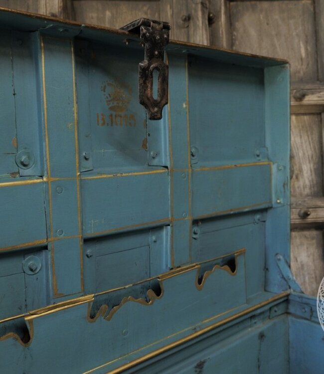 Be-Uniq Oude Metalen Koffer | India | H26 x B70 x D44 cm