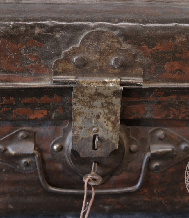 Be-Uniq Oude Metalen Koffer | India | H25 x B67 x D38 cm