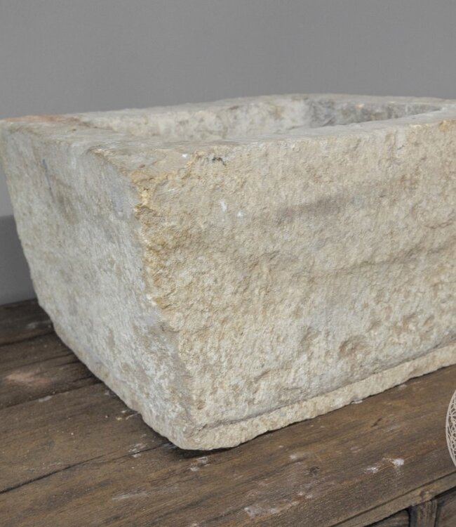 Be-Uniq Unieke Oude Wasbak | India | H24 x B40 x D35 cm