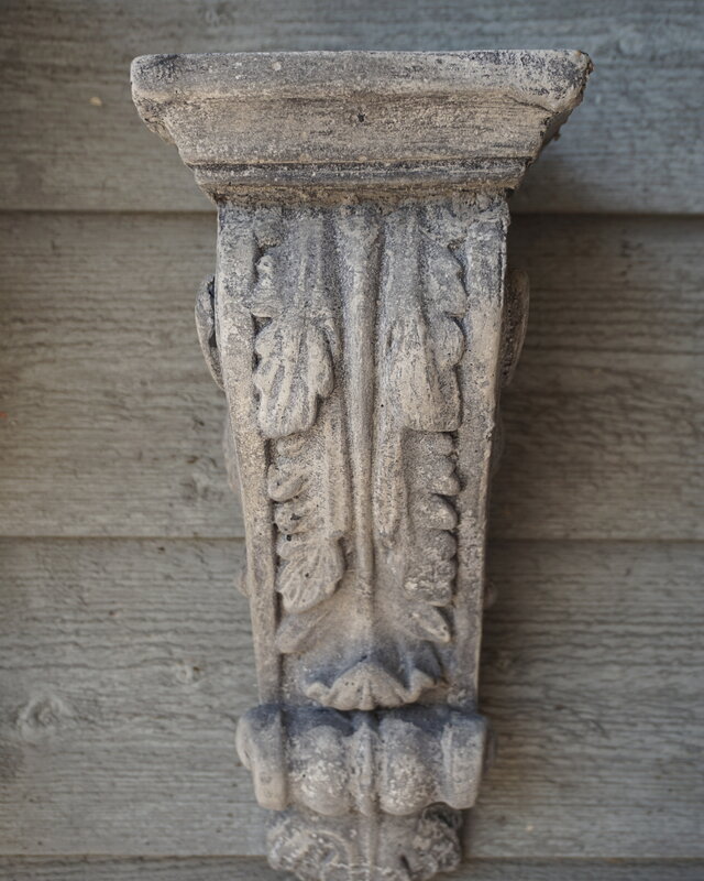 Il Cupido Wandconsole | Beton | H33 x B13 x D13 cm
