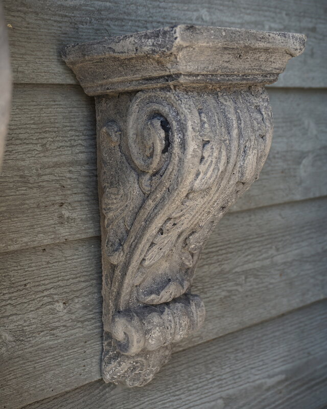 Il Cupido Wandconsole | Beton | H33 x B13 x D13 cm