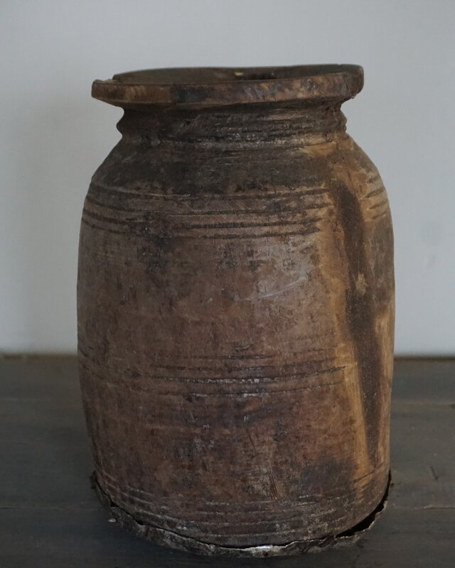 Aura Peeperkorn Nepalese Houten Pot | H20 x D15 cm