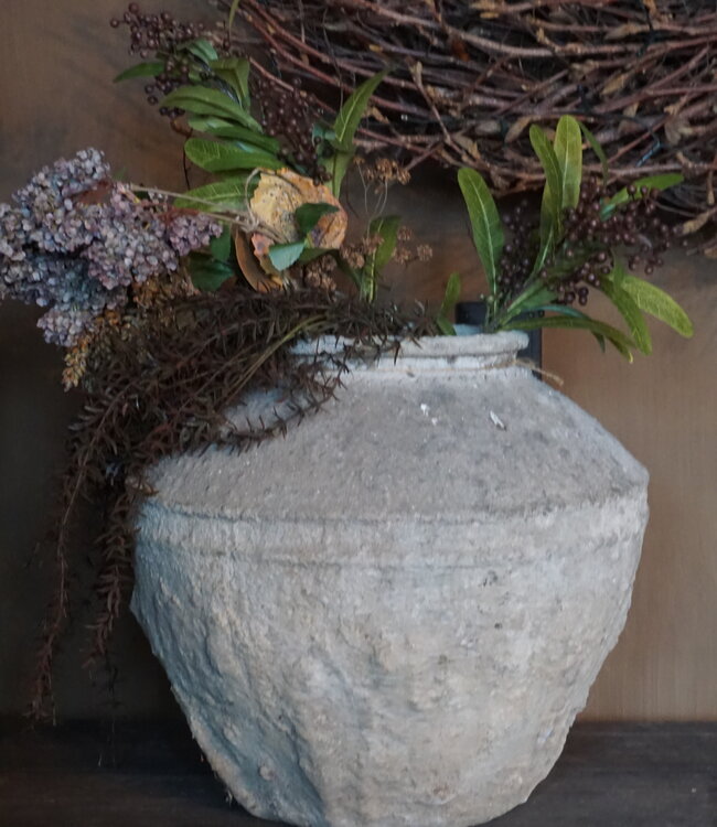 Rene Houtman Oude Stenen Pot | H45 x D48 cm