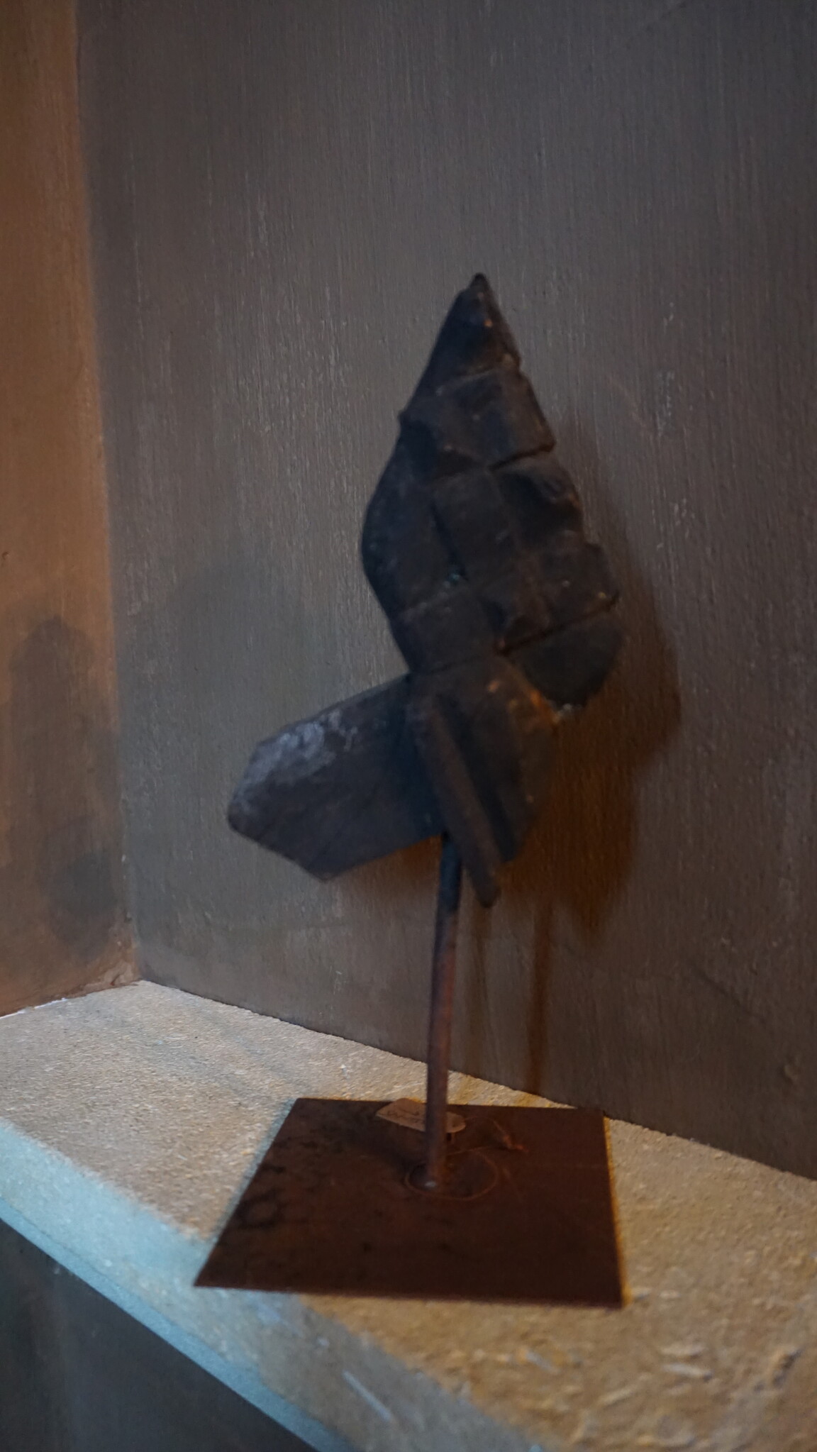 Rene Houtman Paard Op Standaard | Hout | H24xB10xD10 cm