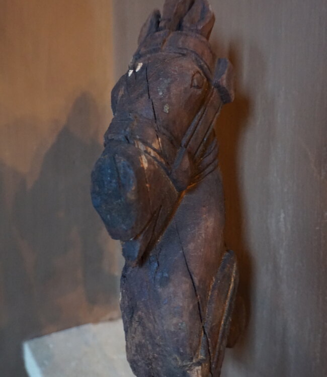 Rene Houtman Paard Op Standaard | Hout | H34xB10xD10 cm