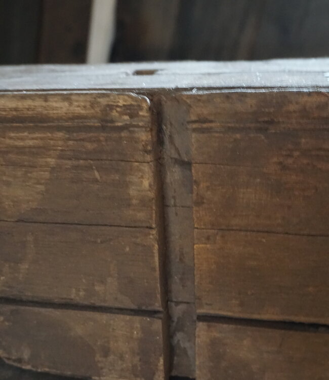 Rene Houtman Ornament | Oud Hout | H17 x L69 x D19 cm