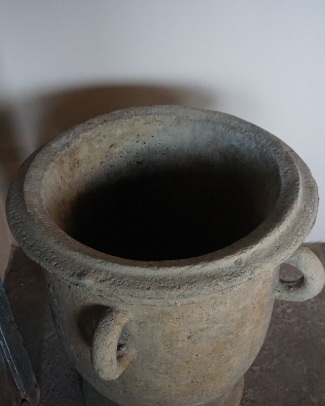 Il Cupido Betonnen Pot Anduse Met Oren | H64 x D58 cm