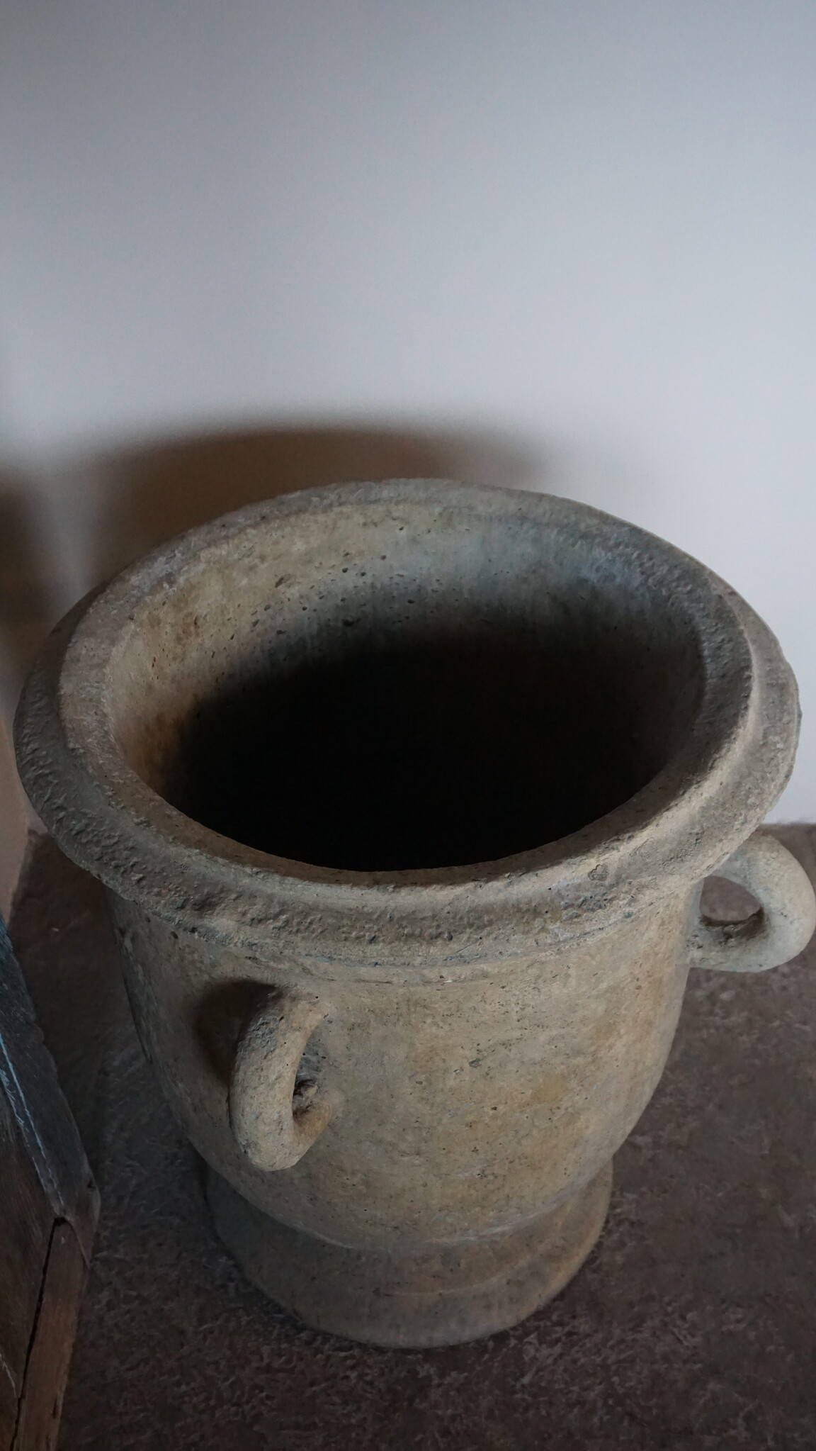 Il Cupido Betonnen Pot Anduse Met Oren | H64 x D58 cm