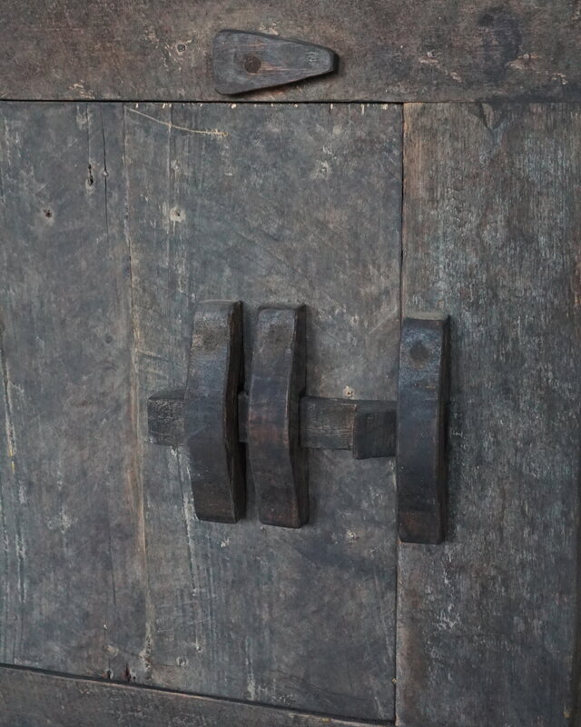 Rene Houtman Nachtkastje Old Barn | Met Deurtje | H71 x B61,5 x D41 cm