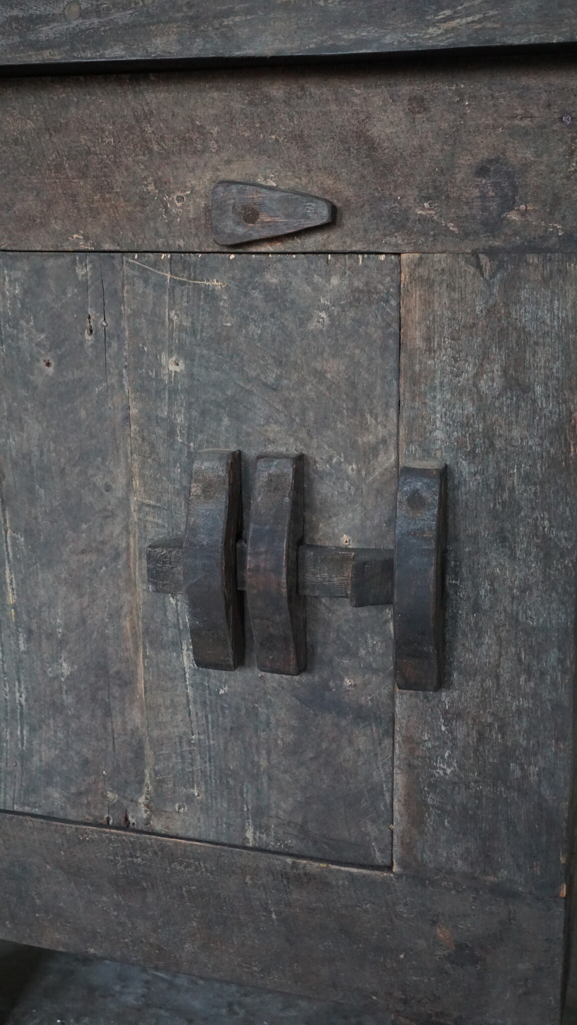 Rene Houtman Nachtkastje Old Barn | Met Deurtje | H71 x B61,5 x D41 cm