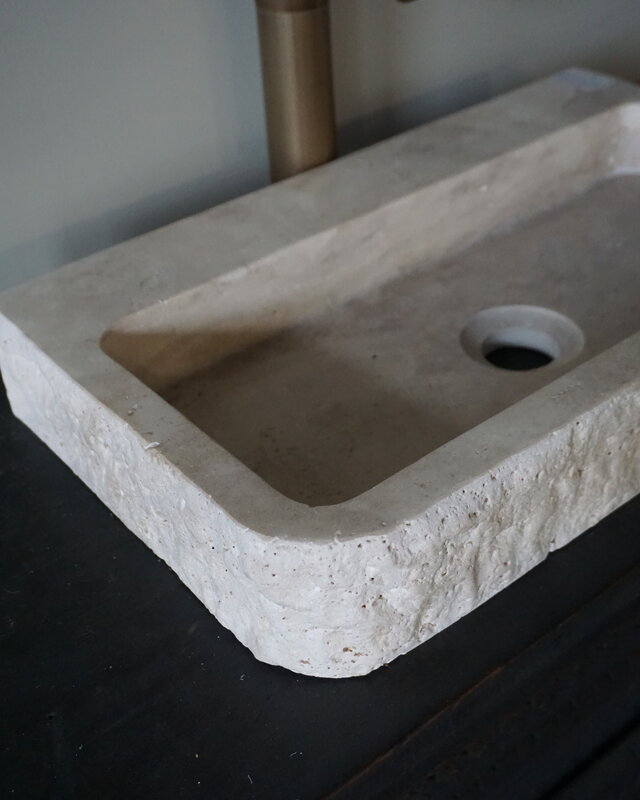 Forzalaqua Wasbak Taranti | Travertin Gezoet | H8 x B50 x D30 cm