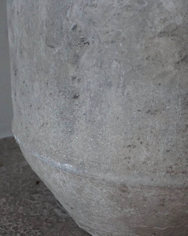 Be-Uniq Grote Betonnen Pot | H77 x D53 cm
