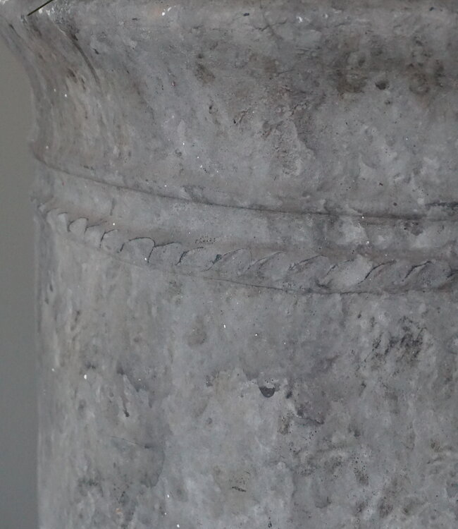 Be-Uniq Grote Betonnen Pot | H77 x D53 cm