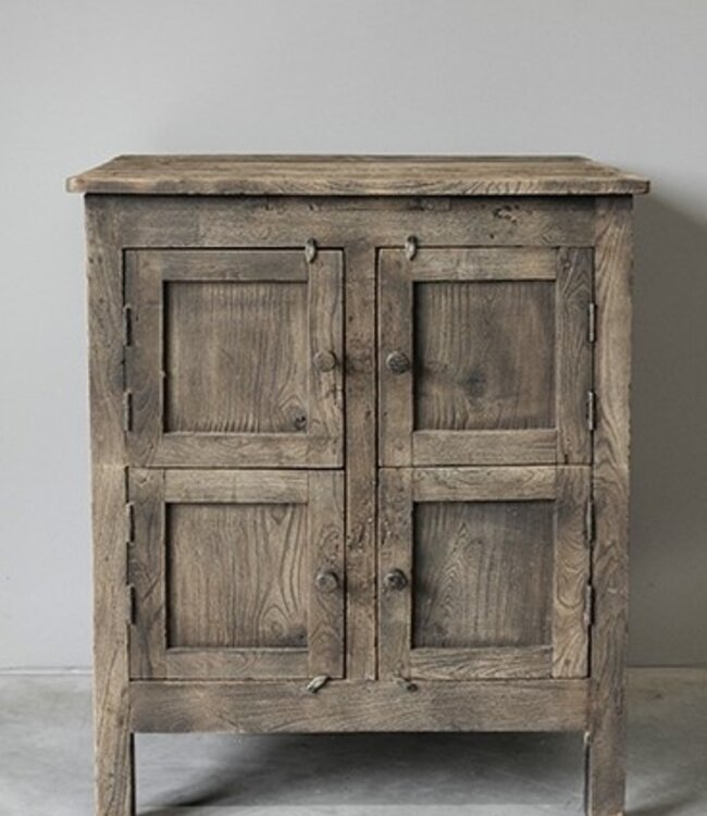 Be-Uniq 4-Deurs Kastje | Rustiek Verweerd | H90xB71xD55 Cm