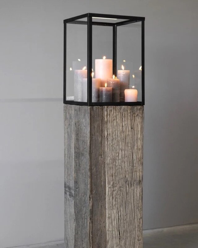 Be-Uniq Set Glazen Display Op Houten Zuil | 3 Maten