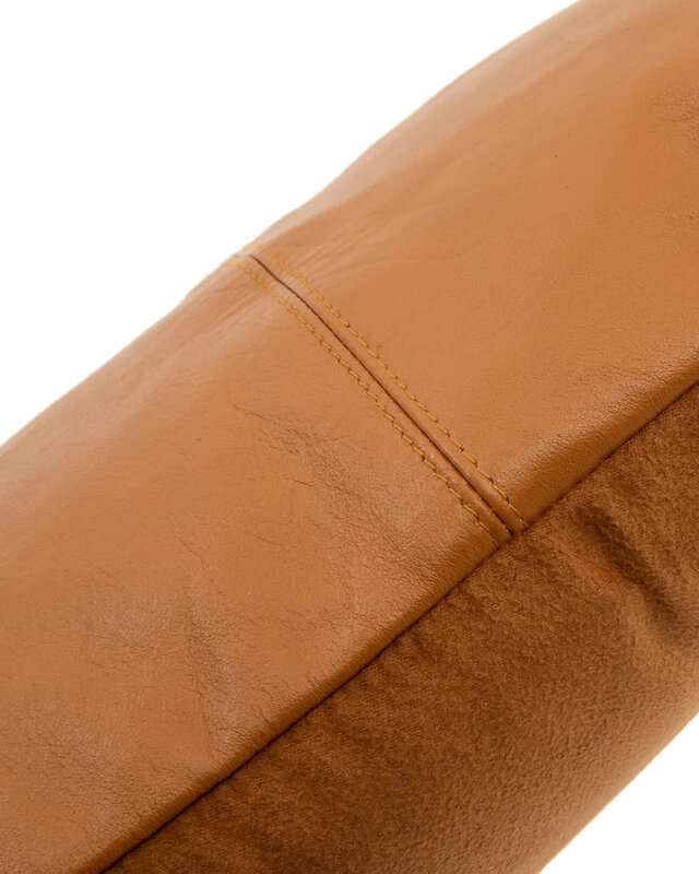 Bazar Bizar Het Six Panel Leather Kussenhoes - Kameel - 30x50