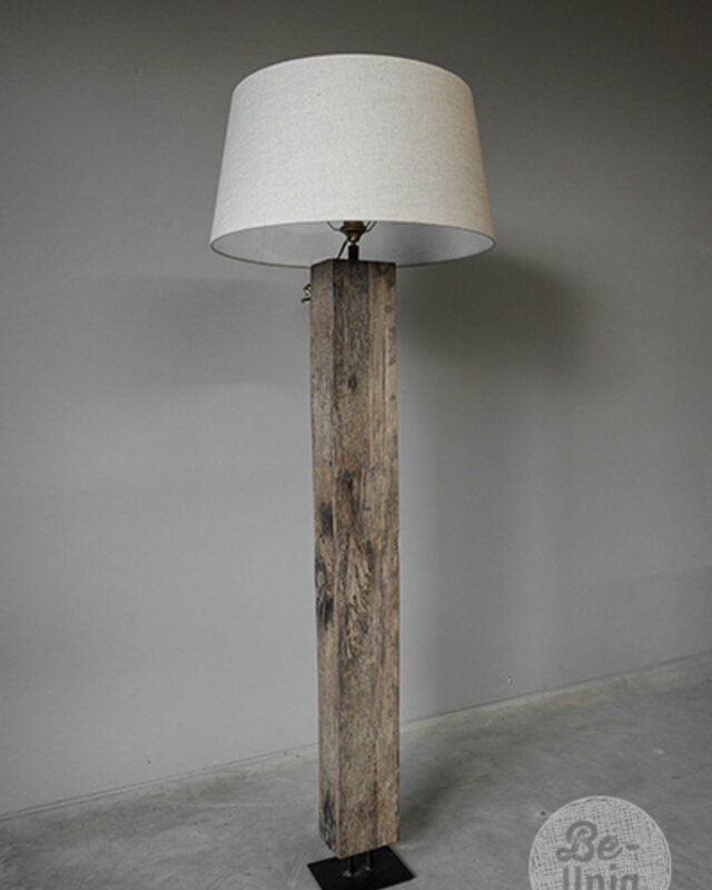 Be-Uniq Rustiek Houten Vloerlamp Delhi | H137 x B15 x D10 cm